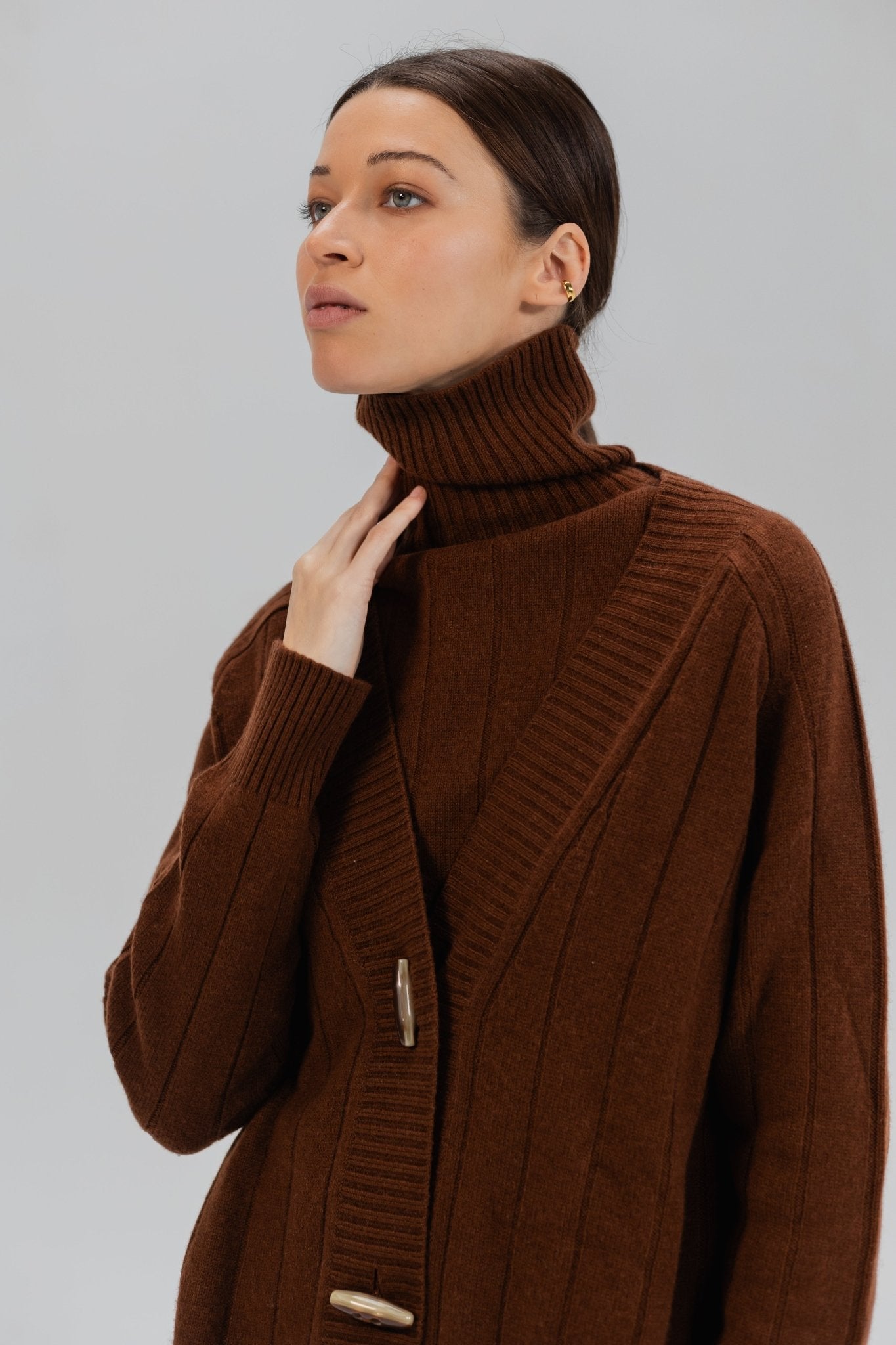 Nothing but me - turtleneck - Maison Lointaine