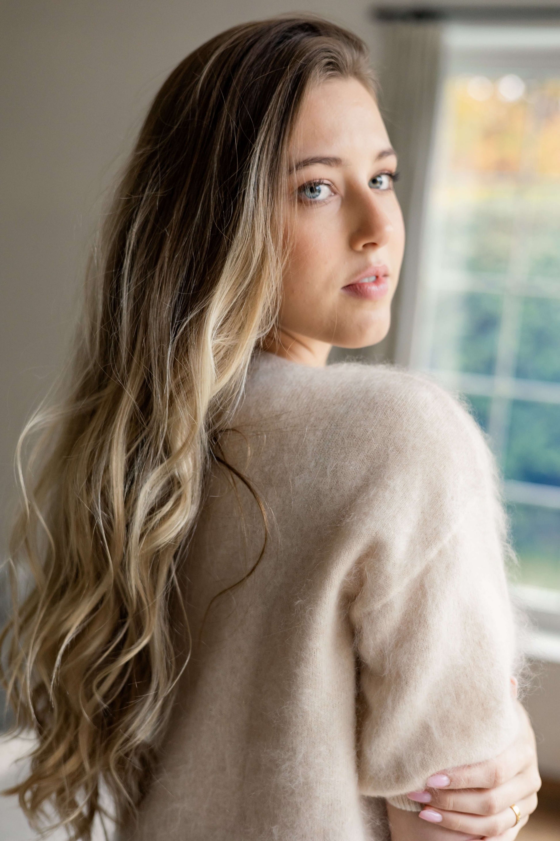 Odette Brushed short sleave sweater - Beige - Maison Lointaine  - 100% Sustainable Cashmere