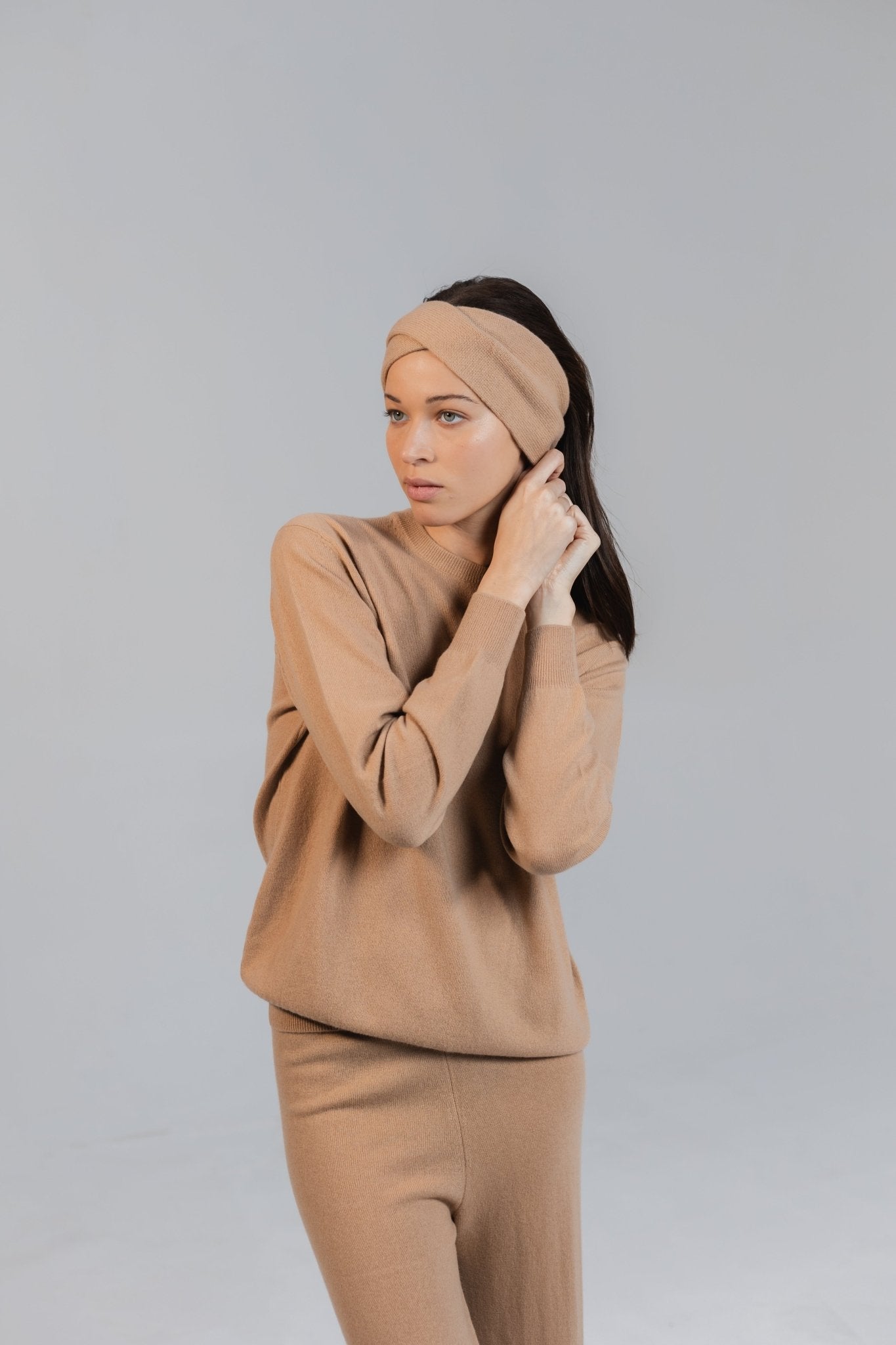 Maison Lointaine breathe in confidence - hairband 100% pure sustainable cashmere