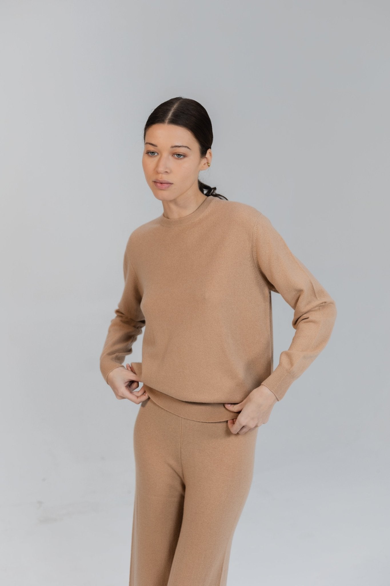 Maison Lointaine breathe in confidence - sweater 100% pure sustainable cashmere