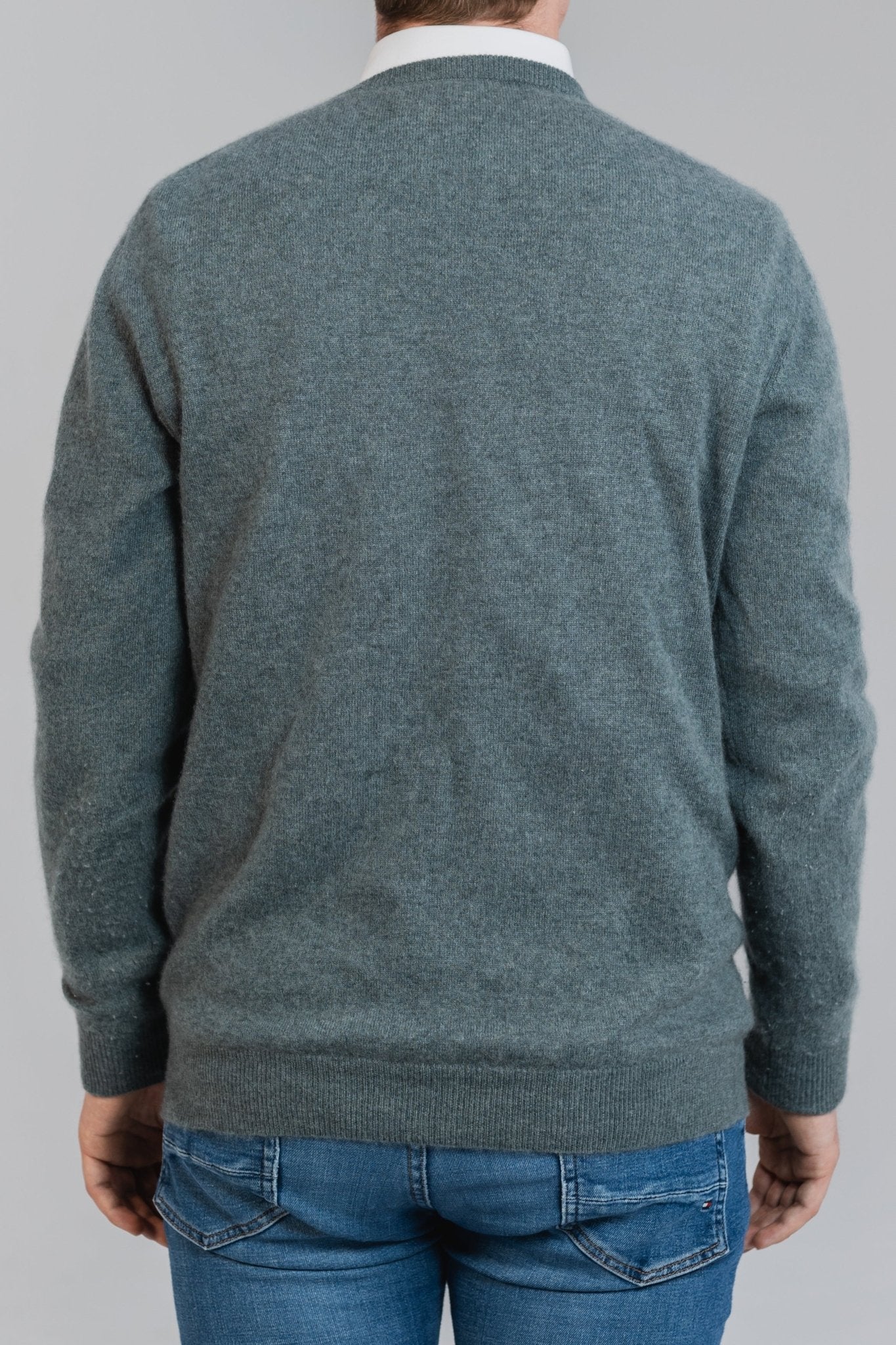 Maison Lointaine Classic Cashmere Crew Neck 100% pure sustainable cashmere