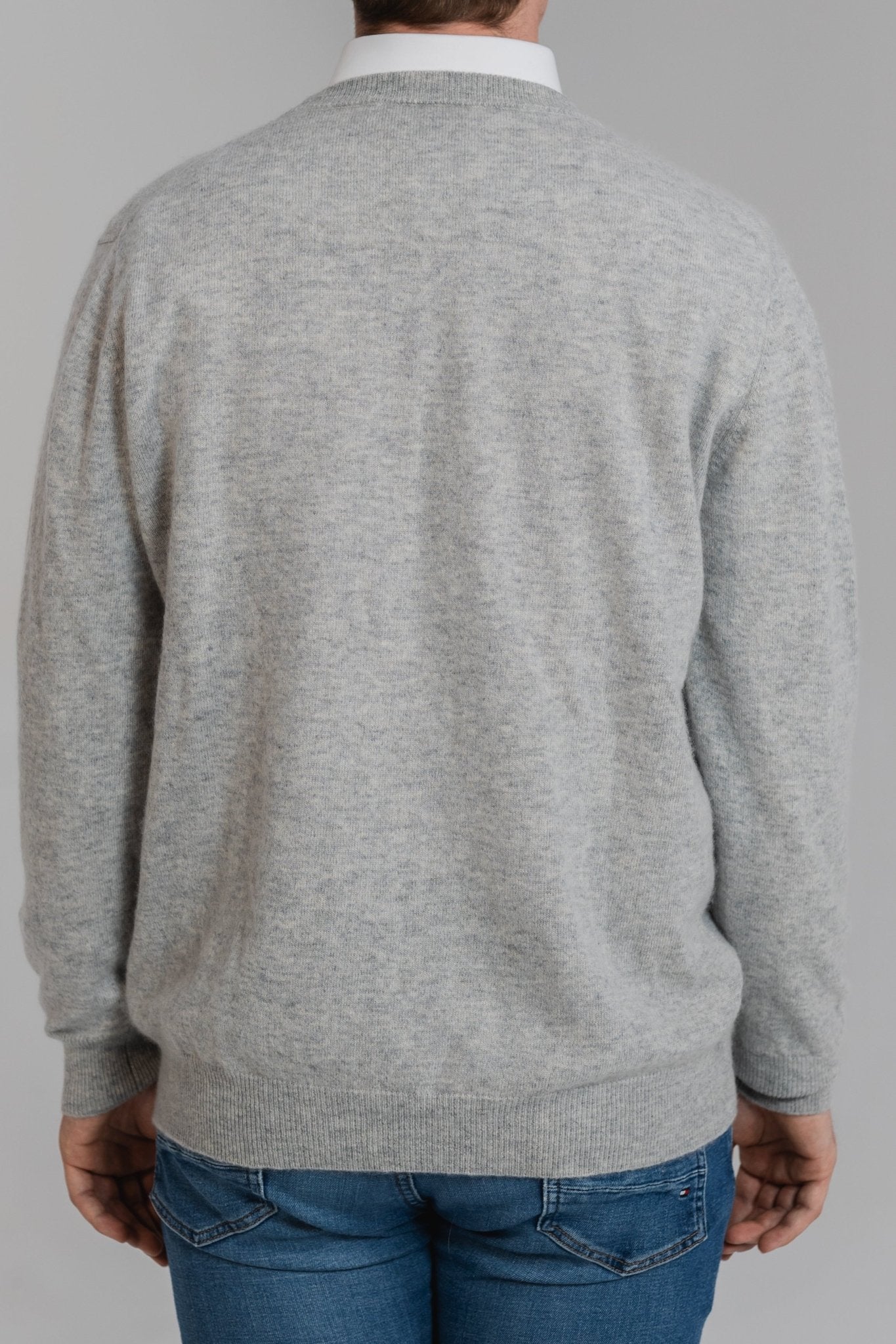 Maison Lointaine Classic Cashmere Crew Neck 100% pure sustainable cashmere