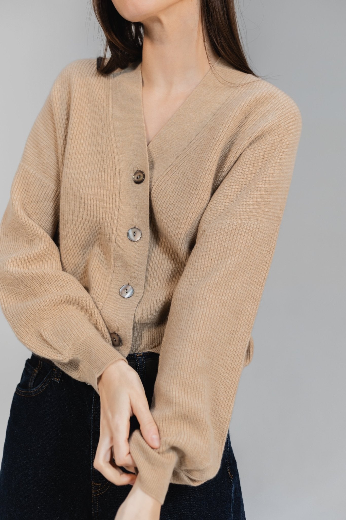 Comfy Chic - Cardigan - Maison Lointaine 