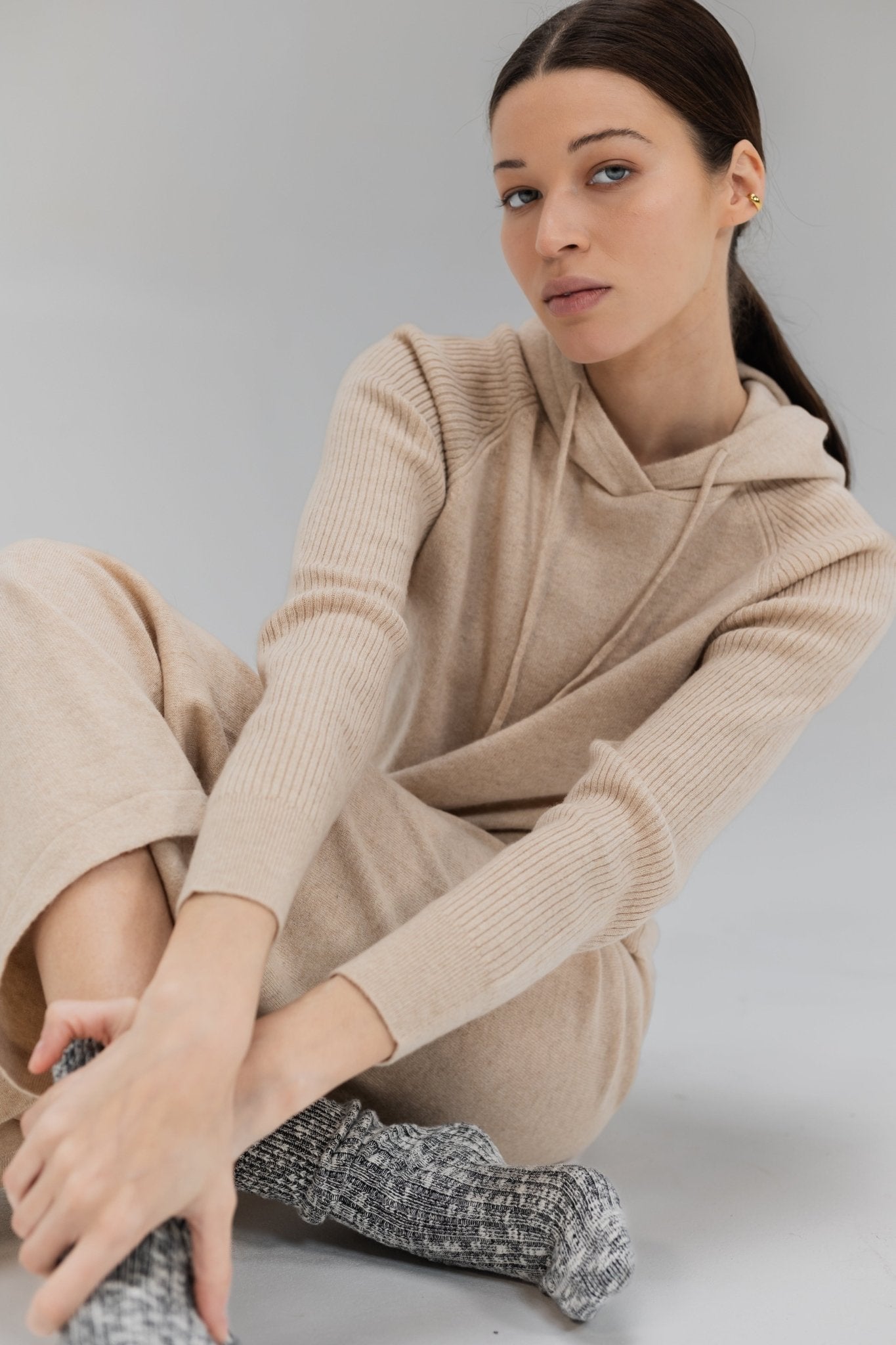 Timeless Elegance - sweater - Maison Lointaine 